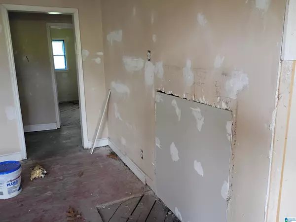 Pleasant Grove, AL 35127,108 9TH STREET