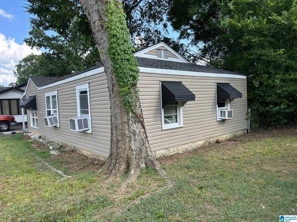 1012 17TH PLACE SW, Birmingham, AL 35211