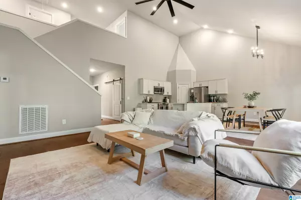 3692 VANDERBILT WAY, Fultondale, AL 35068