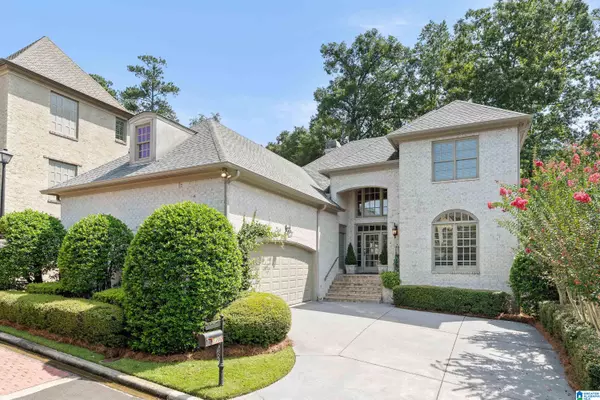 1700 WICKINGHAM COVE, Vestavia Hills, AL 35243