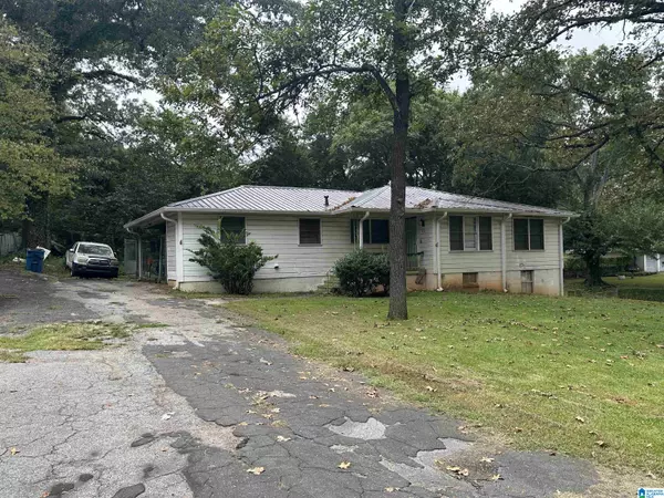 Midfield, AL 35228,215 2ND AVENUE