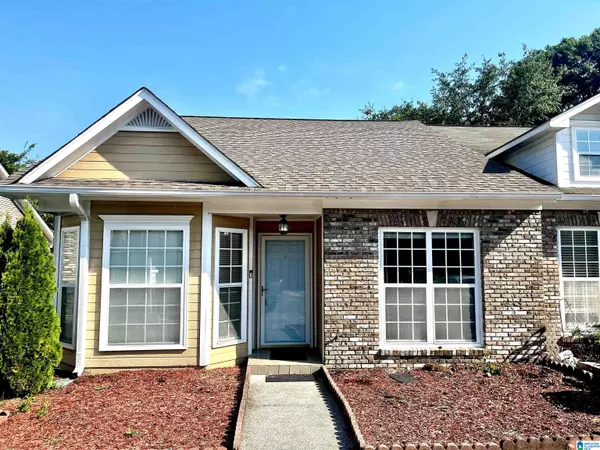 190 CHASE CREEK CIRCLE, Pelham, AL 35124
