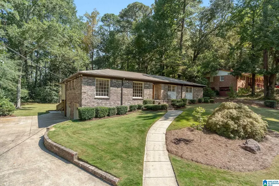 2325 ROCKVIEW LANE, Hoover, AL 35226