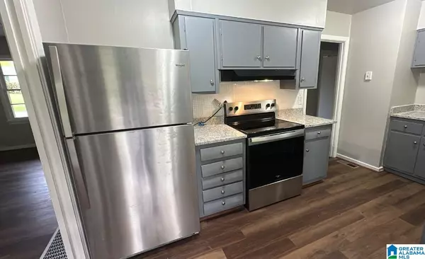 Birmingham, AL 35064,728 GLEN CREST DRIVE