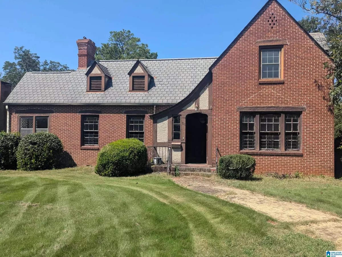 Talladega, AL 35160,705 MAPLE DRIVE