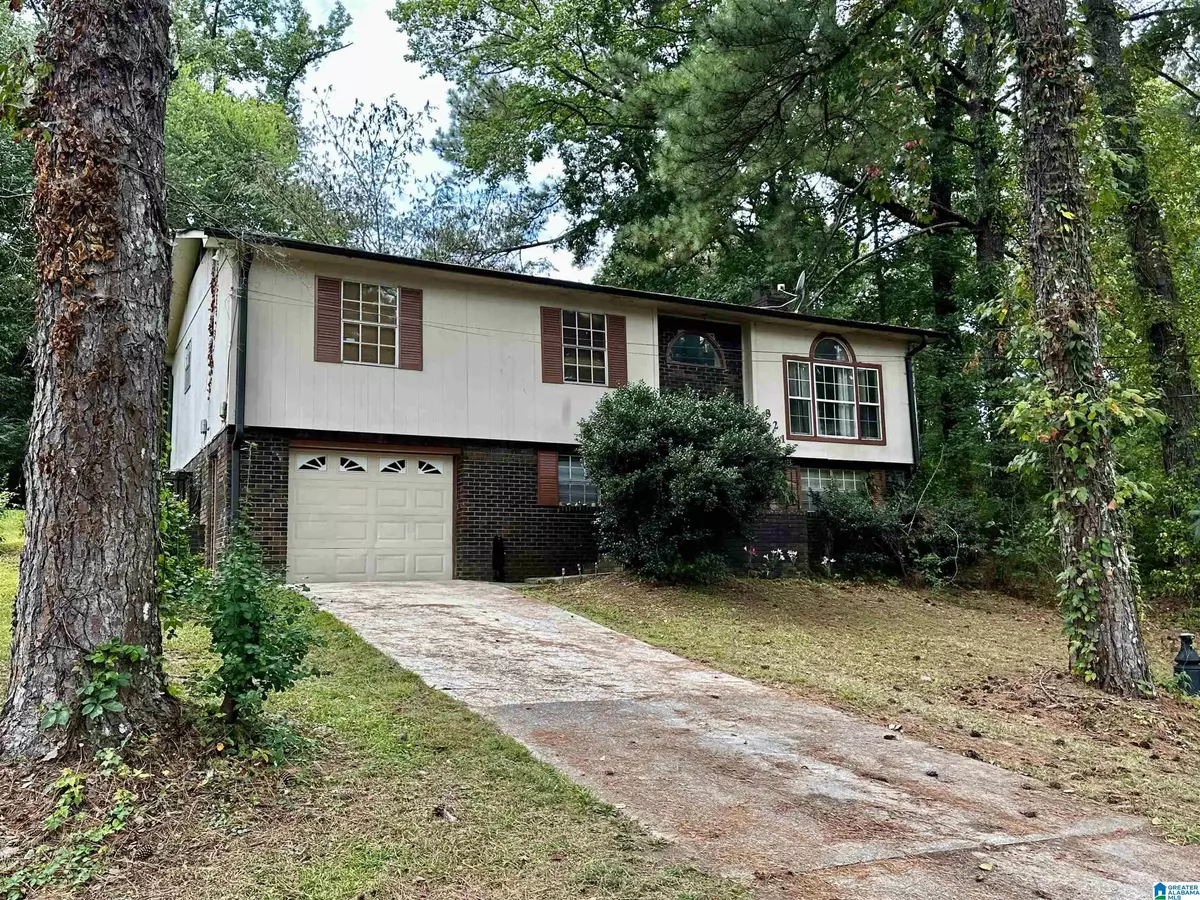 Hueytown, AL 35023,821 OVERLOOK CIRCLE