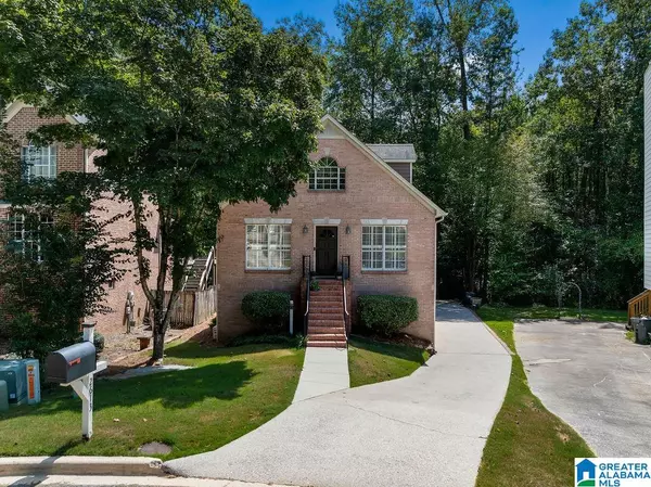 Vestavia Hills, AL 35243,2613 VESTBROOK CIRCLE