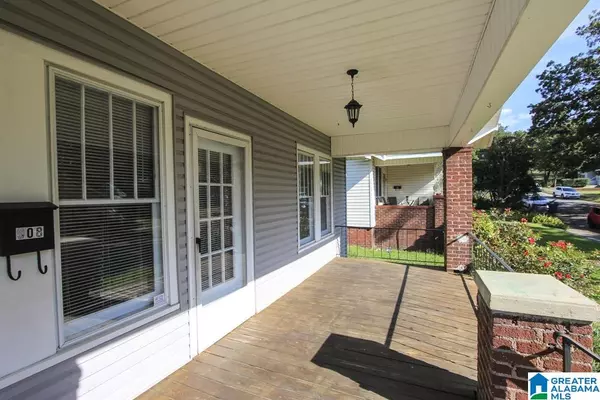 Anniston, AL 36207,908 MONTGOMERY AVENUE