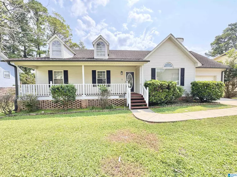 8508 LANEWOOD CIRCLE, Leeds, AL 35094