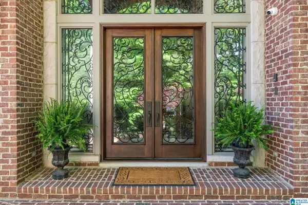 487 SPRING VALLEY DRIVE, Chelsea, AL 35043