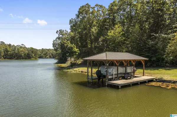 77 COYOTE LANE, Sylacauga, AL 35151