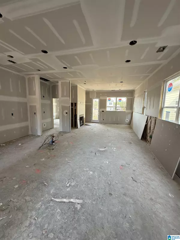 Pelham, AL 35124,332 HUNTLEY RIDGE BEND