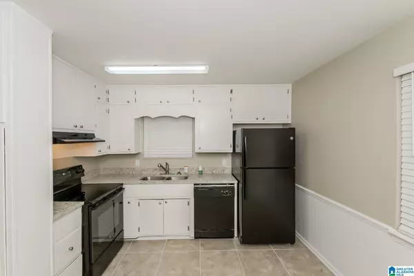 Birmingham, AL 35235,1316 FALCON DRIVE