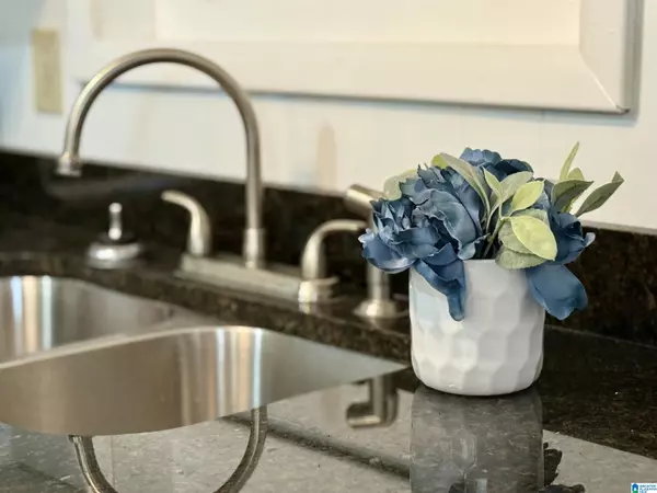 Oxford, AL 36203,2120 DEBORAH LANE