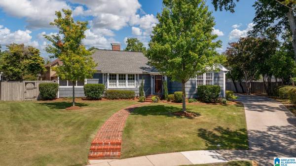 10 OAKWOOD COURT, Tuscaloosa, AL 35401