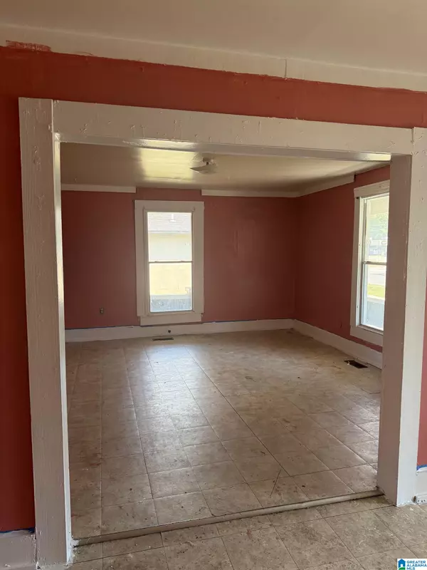 Midfield, AL 35221,3108 SW BEULAH AVENUE