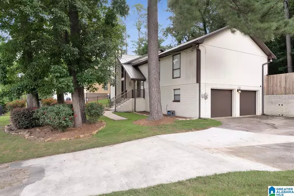 1025 OLD SECTION ROAD, Hoover, AL 35244