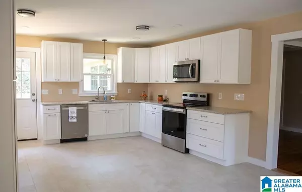 Center Point, AL 35203,2721 5TH STREET NE