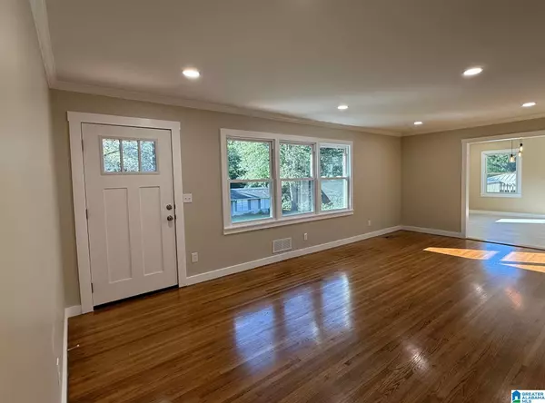 Center Point, AL 35203,2721 5TH STREET NE