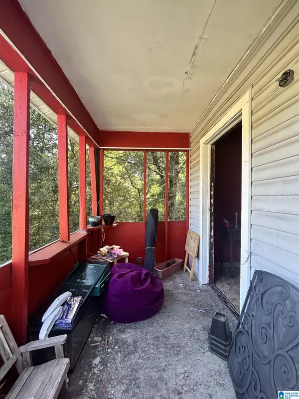 Tarrant, AL 35217,2413 WHITE AVENUE