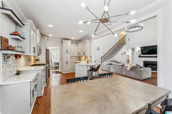 672 LAKE CREST DRIVE, Hoover, AL 35226