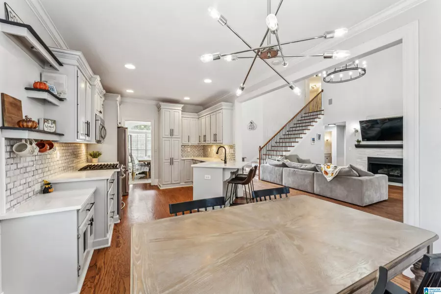 672 LAKE CREST DRIVE, Hoover, AL 35226