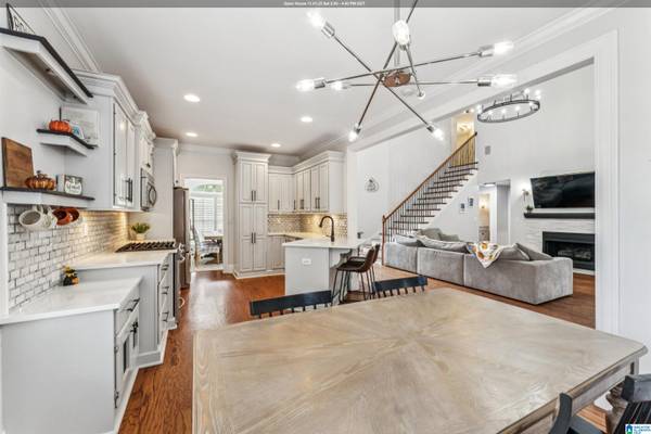 672 LAKE CREST DRIVE, Hoover, AL 35226