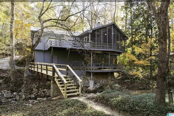 3064 WHISPERING PINES CIRCLE, Hoover, AL 35226