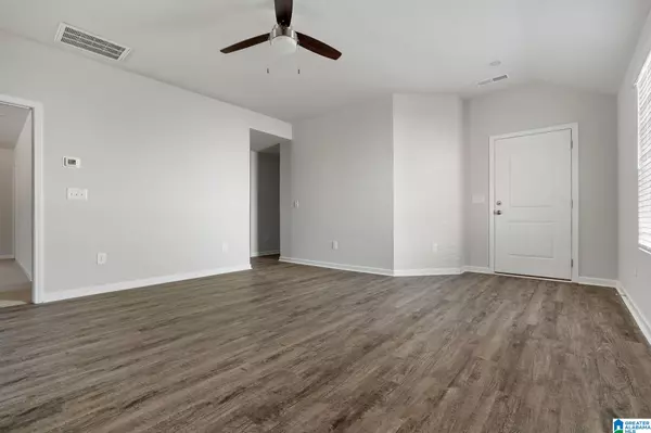 Calera, AL 35040,637 KLYNES DRIVE