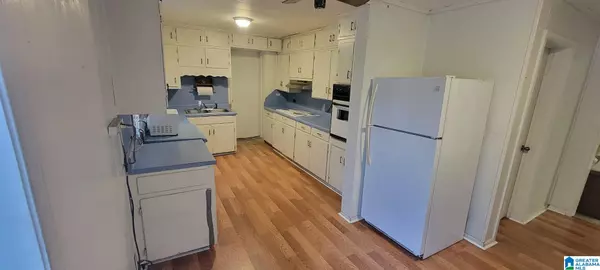 500 4TH AVENUE E, Oneonta, AL 35121