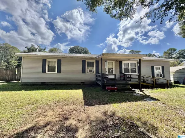 221 GEOFF LANE, Anniston, AL 36201