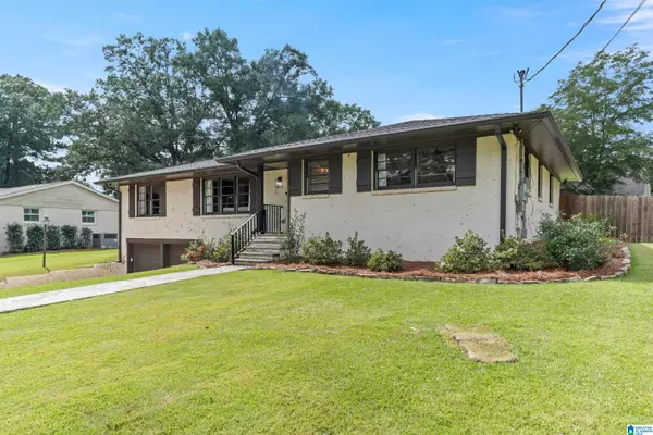 Trussville, AL 35173,120 DEW DRIVE