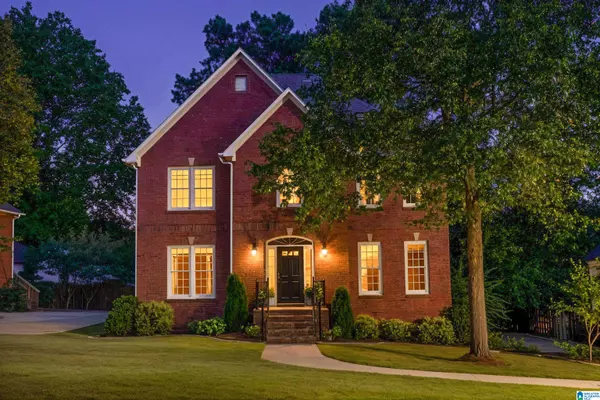 1674 CROSSGATE DRIVE, Vestavia Hills, AL 35216