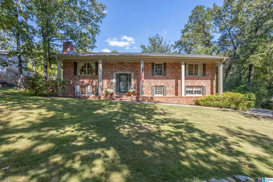 1104 TIARA CIRCLE, Hoover, AL 35226