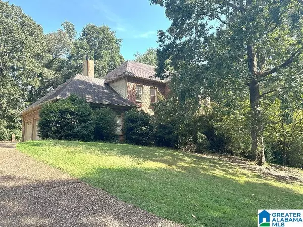 2401 MOUNTAIN VISTA DRIVE, Vestavia Hills, AL 35243