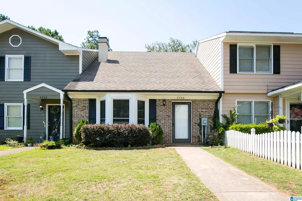 Birmingham, AL 35235,2204 CHESHIRE DRIVE