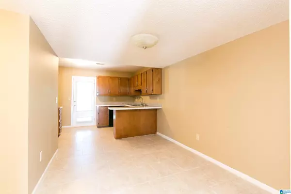 Birmingham, AL 35235,2204 CHESHIRE DRIVE