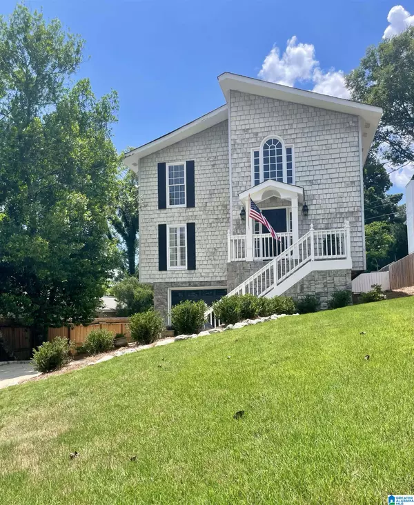 Mountain Brook, AL 35213,158 FAIRMONT DRIVE