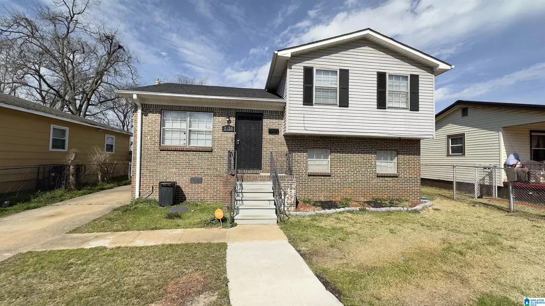 2120 FAIRFAX AVENUE, Bessemer, AL 35020
