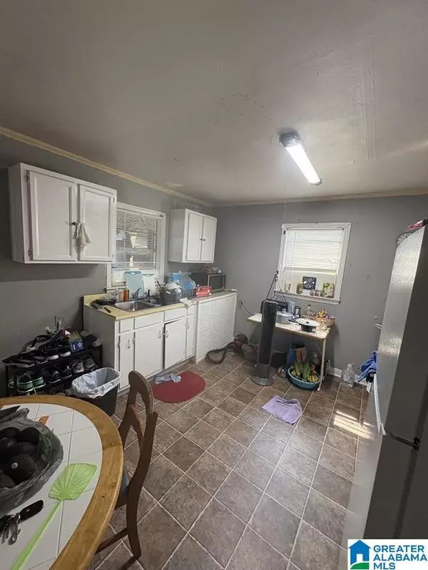 Clanton, AL 35085,104 N 12TH STREET