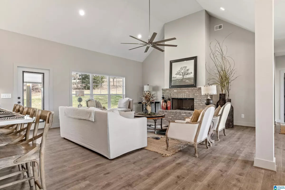 Cropwell, AL 35054,15 OLD ROADWAY