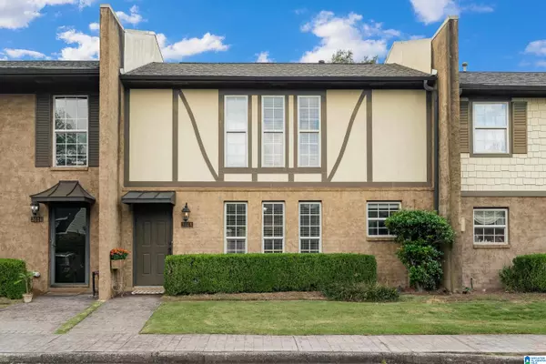 3018 ABBEY PARK, Vestavia Hills, AL 35243
