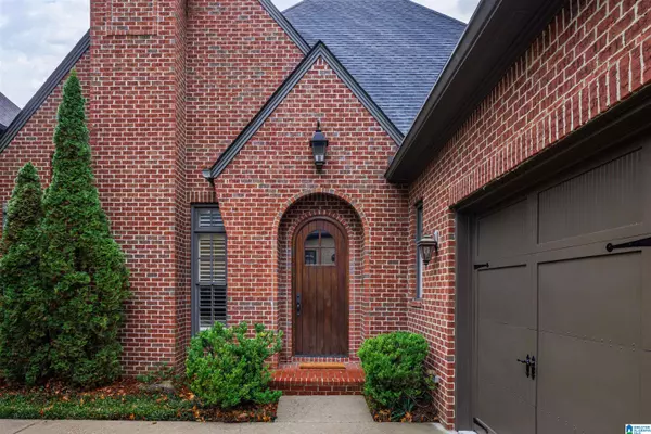 Vestavia Hills, AL 35226,2317 OVERLOOK CREST