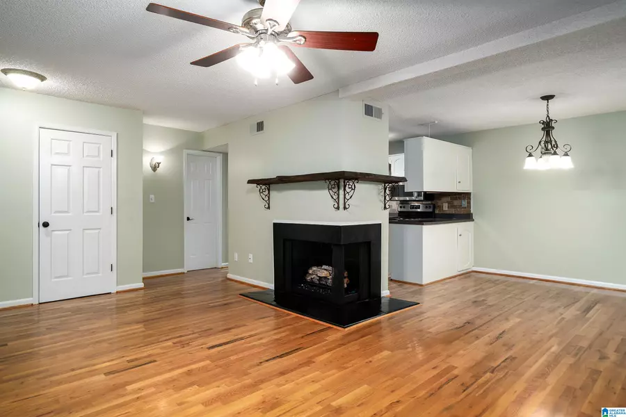 140 WEST GREEN #140, Vestavia Hills, AL 35243