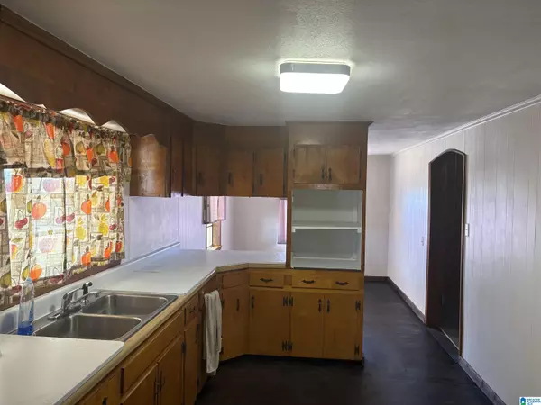 Heflin, AL 36264,220 COUNTY ROAD 497