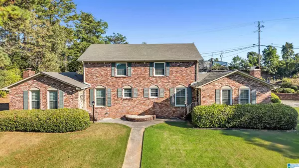 1867 VALGREEN LANE #8, Hoover, AL 35226