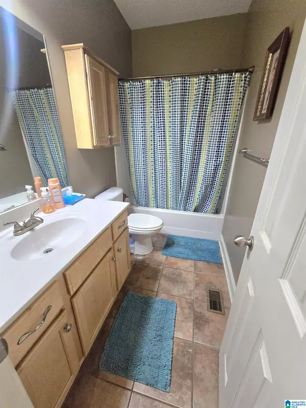 Bessemer, AL 35023,927 BENDING CREEK DRIVE