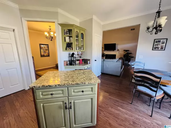 Pelham, AL 35124,214 BEAVER CREST