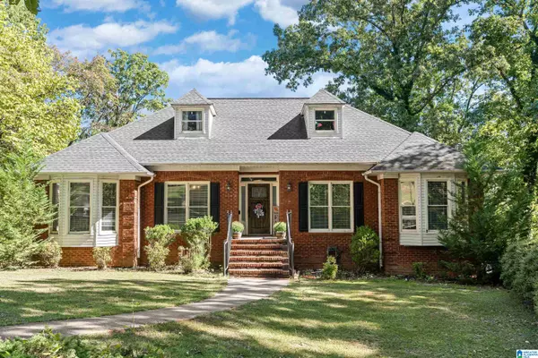 2805 RIDGE PARKWAY, Trussville, AL 35173