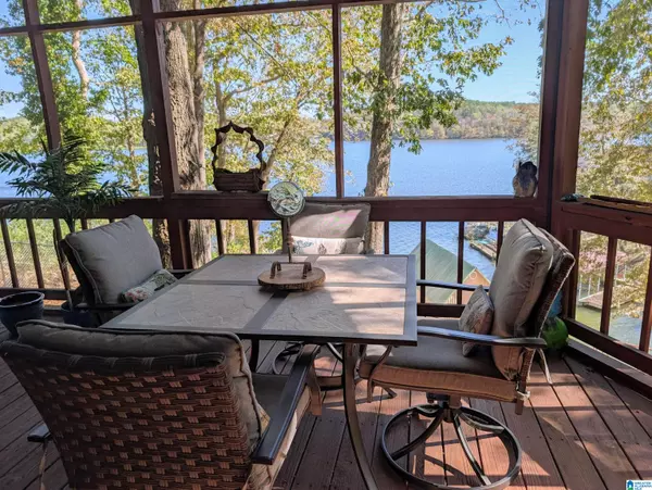 608 SMITH CAMP LOOP, Adger, AL 35006